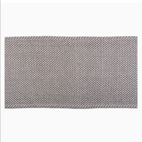 Table runner - Picture 3 of 4